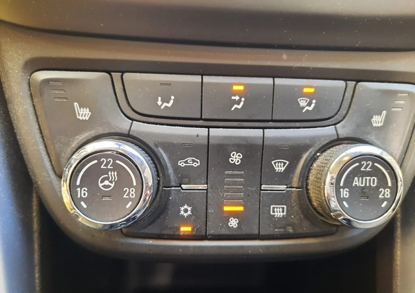 Opel Zafira cena 54900 przebieg: 199000, rok produkcji 2019 z Dębno małe 191